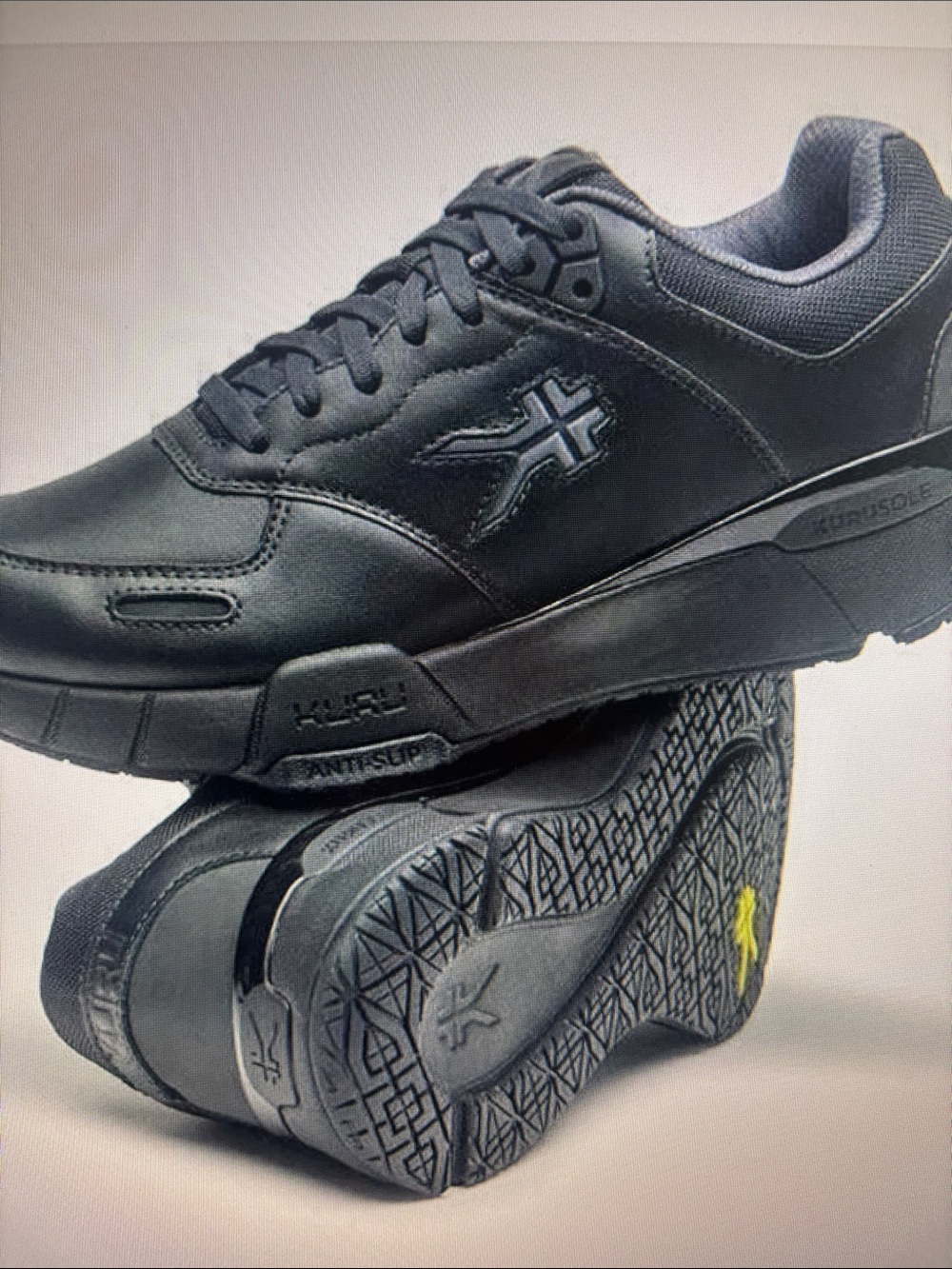 NWB Kuru Women’s Kinetic 2. Size 11 Black